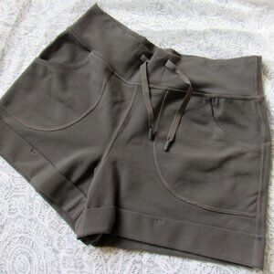 Lululemon Shorts Dark Grey High Rise Casual Size 4